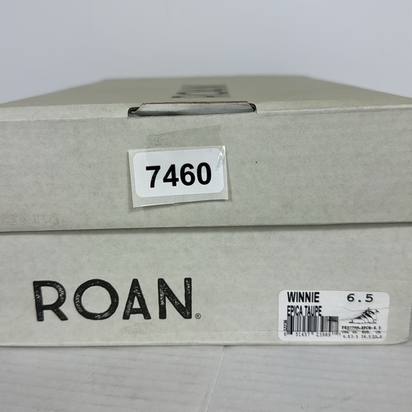 ROAN  BED/STU Women's 6.5 Distress Suede Winnie Flat Sandals Whitewash Taupe NWT - Picture 10 of 11